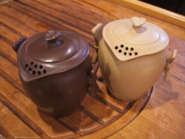 台湾茶器入荷！『茶壺編』: 喫茶去 一芯二葉